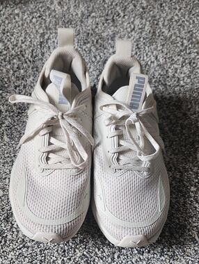 Puma White Mesh Lace-Up Sneakers Softride Size 7
